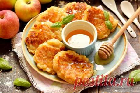 Вкусные яблочны драники - рецепт с фото