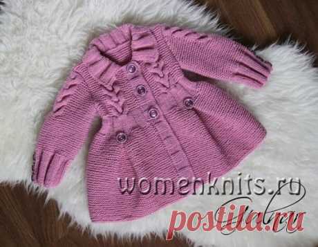 Пальто спицами для девочки
Описание: https://womanknits.ru/vyazanie-dlya-detej/palto-zhakety/palto-spicami-dlya-devochki