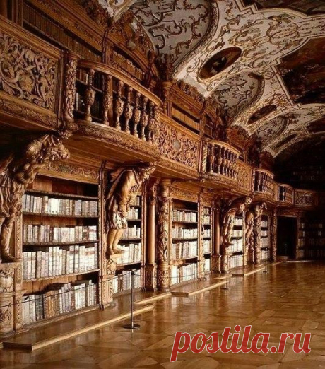 Библиотека Вальдзассенского аббатства, знаменитая резными деревянными скульптурами. Германия, XVIII век.
