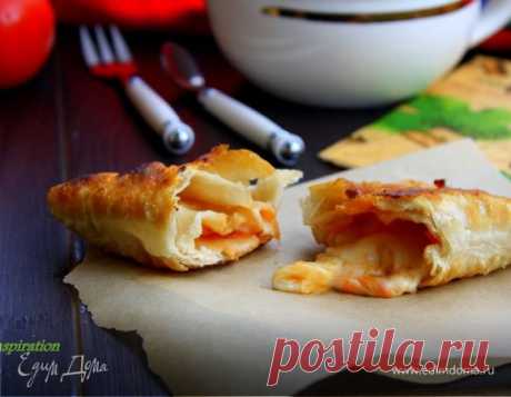 Итальянские пирожки Панцеротти (Panzerotti) . Ингредиенты: мука, вода, соль