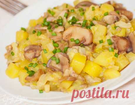Тушеный картофель с грибами, пошаговый рецепт на 970 ккал, фото, ингредиенты - Едим Дома