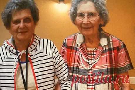 100-летние сестры поделились секретом долгой жизни и острого ума. Рут Суидлер из Коннектикута в декабре отметила 103-й день рождения, но даже в таком возрасте она не чувствует себя старой. Ее 106-летняя сестра Ширли Хоудс по-прежнему увлекается чтением и любит узнавать что-то новое. Сестры назвали четыре фактора, которые позволяют им так долго чувствовать себя молодыми.