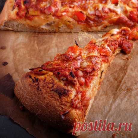 Тесто для пиццы (Дж.Хамельман) Пицца- это, по сути, быстрый «пирог», некоторые виды пиццы даже можно назвать «фаст-фудом». Существует множество рецептов, когда тесто для пиццы готово уже через 30-40 минут пос…