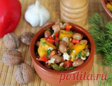 ​Салат с болгарским перцем, помидорами и фасолью — Sloosh – кулинарные рецепты