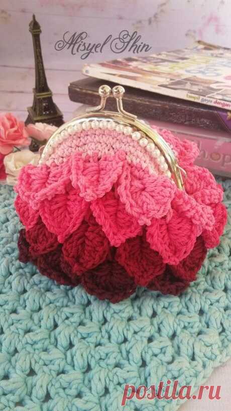 Crochet coin purse More