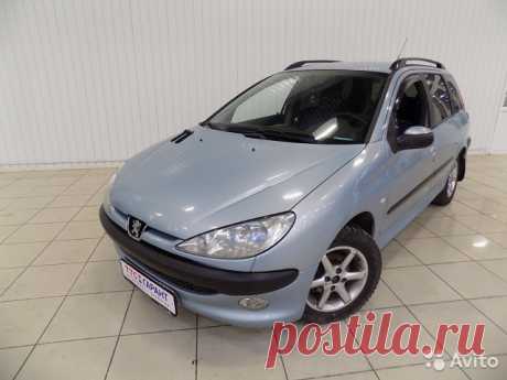 Peugeot 206, 2004 Комплектация: • Кондиционер • Автомагнитола • Антиблокировочная система (ABS) • Электрические стеклоподъёмники (передние) • Гидроусилитель руля