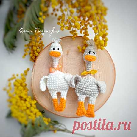 PDF Гусь крючком. FREE crochet pattern; Аmigurumi toy patterns. Амигуруми схемы и описания на русском. Вязаные игрушки и поделки своими руками #amimore - гусь, маленький гусёнок.