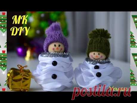 Снеговик из атласной ленты и ниток/ Snowman satin ribbon and thread - YouTube