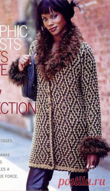 Модное женское пальто спицами – схема с описанием вязания ленивым жаккардом