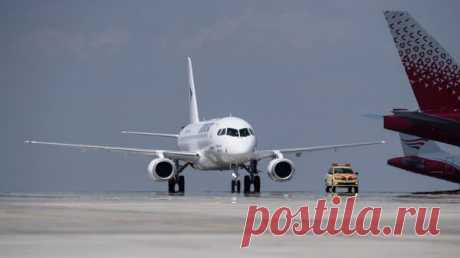 В Якутии пассажирский самолет вернулся в аэропорт из-за неисправности