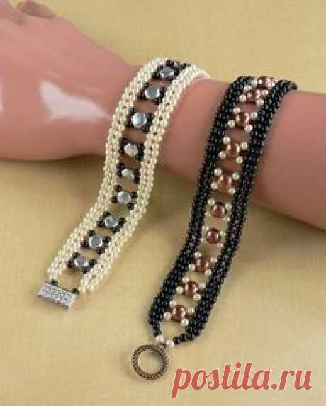 Instant download. This is a listing for PDF that will teach you how to make the beautiful pearl-bracelet using basic Diamond Weave and Variation 2. Materials: Glass pearls (Crystal pearls), 6mm Double hole Cabochon Bead or 6mm double hole DuoDisc Beads, toggle clasp, Fireline and the usual (needles, scissors).