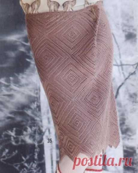 Вязаная юбка спицами с ажурным узором из ромбов со схемой