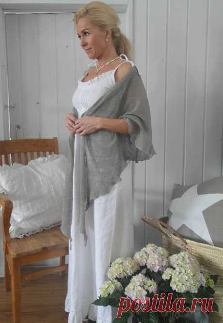 BY PIA`S: THE MOST BEAUTIFUL LINEN DRESSES - EVER