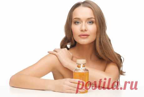 Льняное масло заменит дорогую косметику: как применять для волос, для лица, для ухода за грудью и для похудения