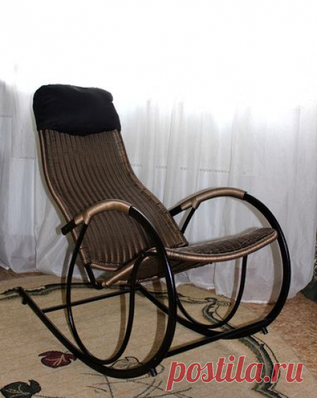 Кресло-качалка Тонет