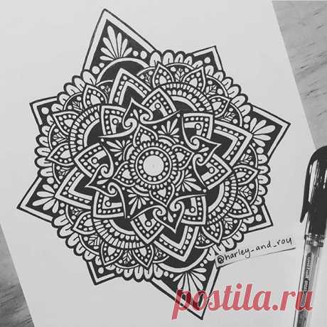 Magic mandala by @harley_and_rou 🔮 .
.
.  #mandalatherapy #mandala #mandalauniverse #mandalatattoo #bluemandala #mandalaart #mandalas #mandalastyle #mandalalove #zendoodle #zentangle #artist #meditation #artistic #inspiration #peace #mandalapassion #mandaladesign #createmandala #beautifulmandalas #mandalasharing #relax #creative #instaart #instasketch