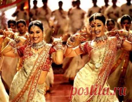 Невероятный индийский танец стал хитом в Сети (видео)