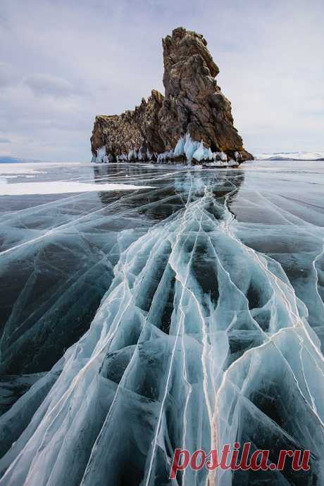 Поехали снимать «Ледяной Байкал» с шеф-фотографом «National Geographic Россия»! — National Geographic Россия