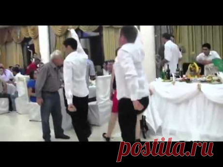 ქართულ ქორწილში ნასვამმა ბაბუმ ცეკვის დროს ტორტი შეიწირა