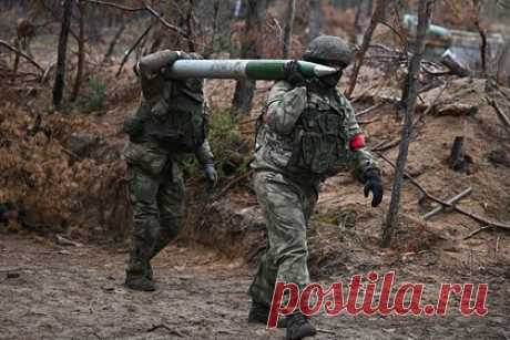 В Минобороны рассказали о ремонте военной техники в условиях СВО. Только 7 процентов российского вооружения, военной и специальной техники (ВВСТ), поврежденных в ходе специальной военной операции (СВО), необходимо вывозить для ремонта на специализированные предприятия, говорится в заявлении Минобороны России. 66 процентов ВВСТ восстанавливается войсковыми ремонтными органами.