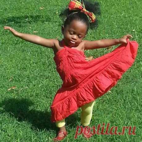 Khamit Kinks on Instagram: “Gurl, it's Friday! Feel free! Pic repost from African Heritage City. #girls #beauty #independence #confidence #courage #selfLove”