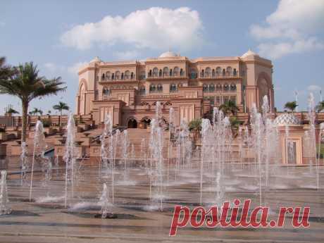 Дворец-Отель-Emirates-Palace в Абу-Даби,ОАЕ