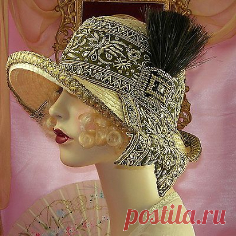1920's vintage style feather beaded buckle cloche flapper…