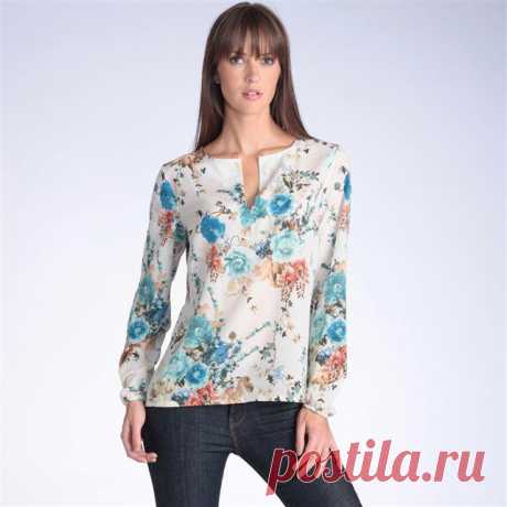 Printed Blouse with Elasticated Cuffs  £17.40
• We love the fresh feel and the cheerful print! Blouse with round neckline ending in a V. Straight shape. Long sleeves. Elasticated cuffs.Blouse length 60 cm.
 • 100% polyester blouse.