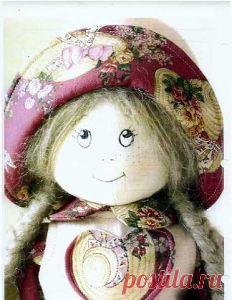 Текстильная кукла с полным комплектом одежды. Выкройка куклы.