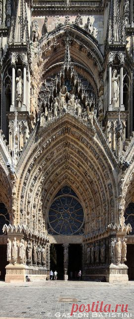 Cathédrale Notre-Dame de Reims, Champagne-Ardenne, France | Lydia Consilvio приколол(а) это к доске Magic in Architecture | Pinte…