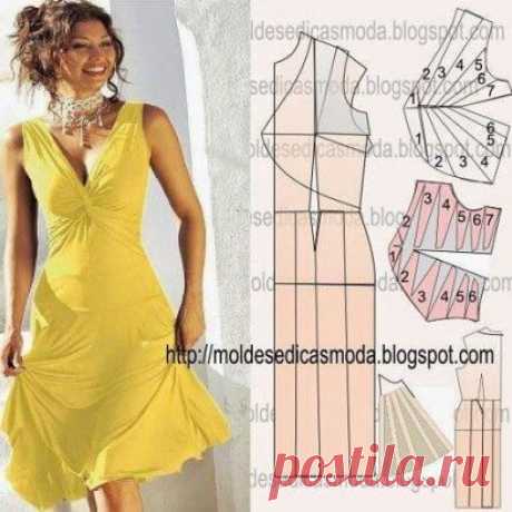 Летнее платье с Х-драпировкой
Найдено на сайте moldesedicasmoda.blogspot.pt