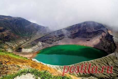 (+1) тема - 31 удивительное кратерное озеро со всего мира | НАУКА И ЖИЗНЬ