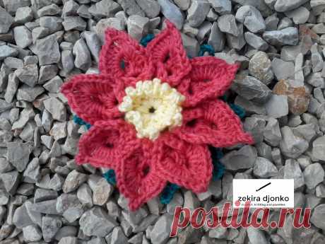 Kira crochet: Christmas flower