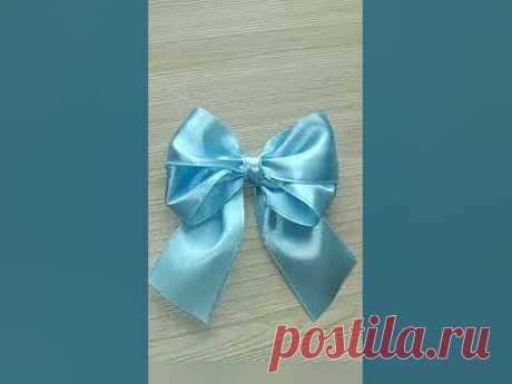 #Shorts ПОСМОТРИТЕ как быстро завязать БАНТ из АТЛАСНОЙ ЛЕНТЫ / RIBBON BOW Подробное видео https://youtu.be/I-epQnv9uP0Плейлист БАНТЫ https://www.youtube.com...