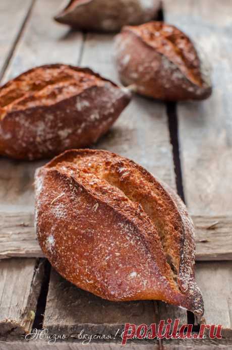 Прибалтийский ржано-пшеничный заварной хлеб на закваске.
