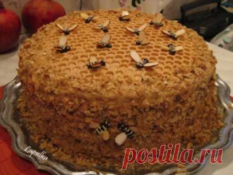 Медовик «Пчелка» : Торты, пирожные