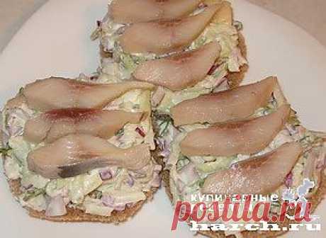 Бутерброды с сельдью, огурцами и яблоком | Харч.ру - рецепты для любителей вкусно поесть