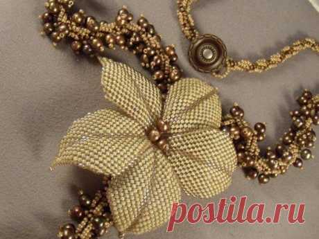 Autumn's Flower Beaded Necklace