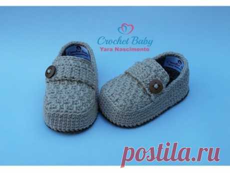 Mocassim THÉO FELIPPE de Crochê - Tamanho 09 cm - Crochet Baby Yara Nascimento