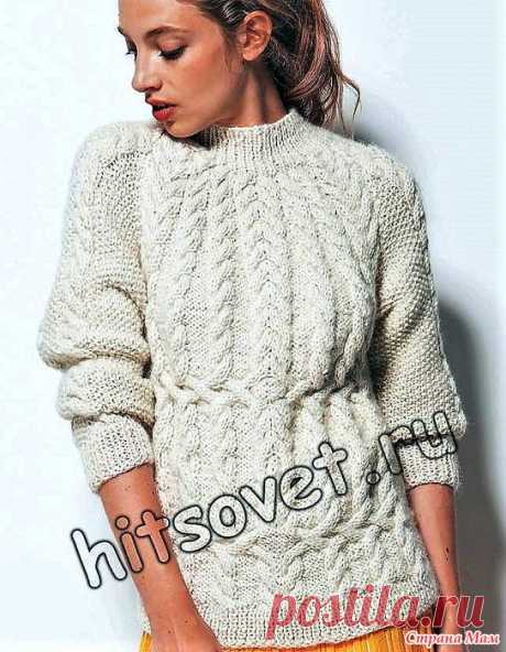 Модный свитер с косами. Спицы. Модная модель белого свитера с косами для женщин с бесплатным описанием и схемами вязания.