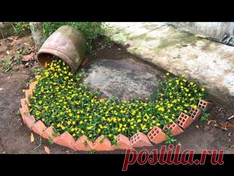 Tự tạo dòng suối nhỏ bằng hoa trong sân vườn | Make your own small stream with flowers in the garden - YouTube