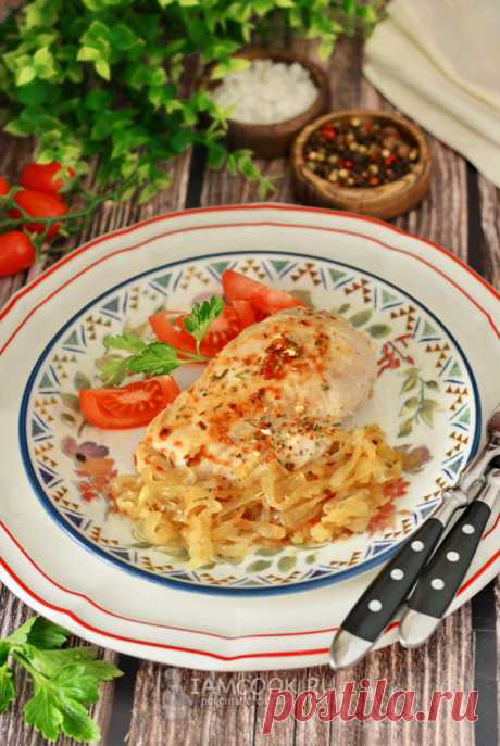 Филе куриной грудки с луком на сковороде — рецепт с фото пошагово