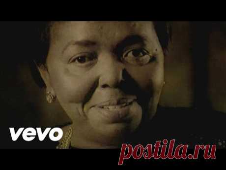 Cesária Evora - Sangue de Beirona (Official Video)