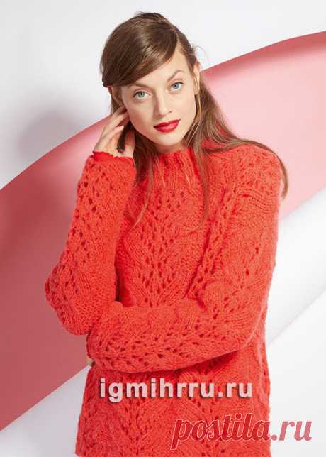Красный теплый пуловер с ажурным узором. Вязание спицами со схемами и описанием