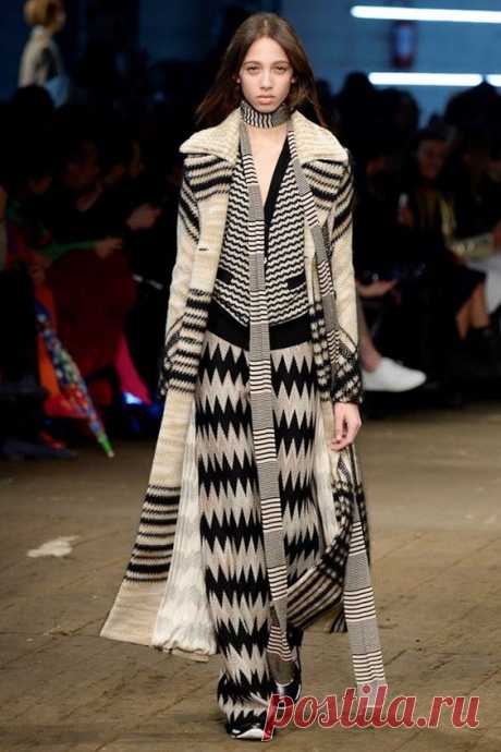 Missoni Fall 2016 Ready-to-Wear Fashion Show