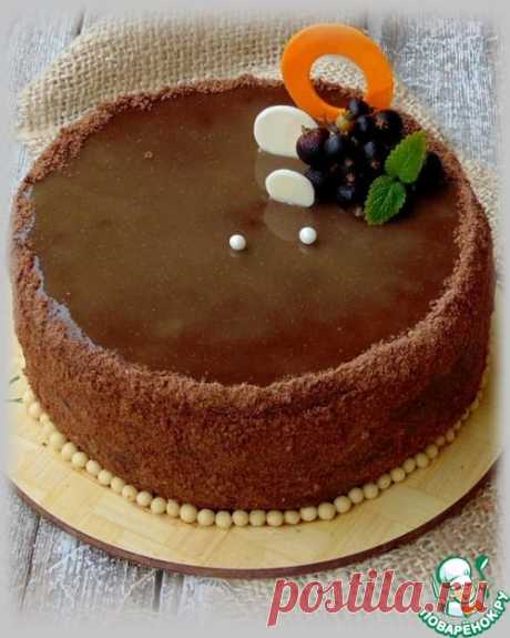 Шоколадный торт с черносмородиновым муссом.