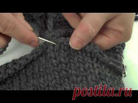 ▶ Shoulder Seam - YouTube Как сшить плечо в изделии.