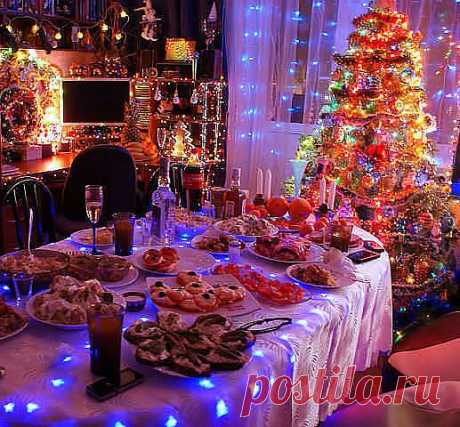 ...Хочу, что бы в Новый год..., Дед Мороз под ёлку.... положил 3 подарка!: - Счастье в дом,... Любовь в семью,... Здоровье детям...!!!)))