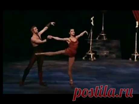 Ekaterina Maximova and Vladimir Vasiliev - Spartacus Adagio (in color) - YouTube