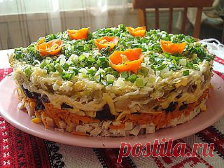 Домашние Рецепты как у мамы: Слоеный салат с черносливом